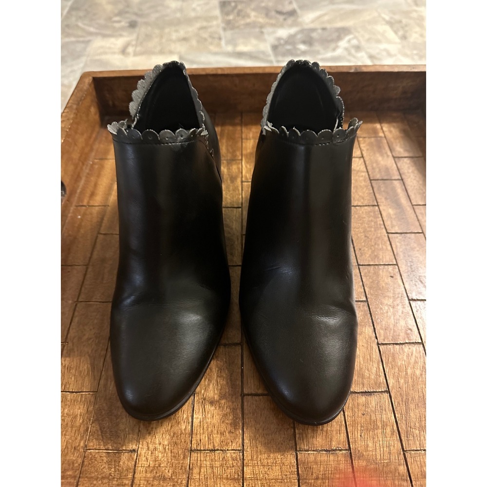 Jack Rogers Black Ankle Booties Scalloped Trim‎ Block Heel Pointed Toe Stylish